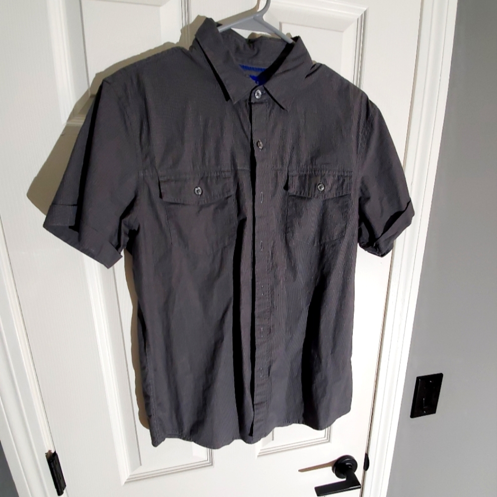 APT.9 button down t-shirt